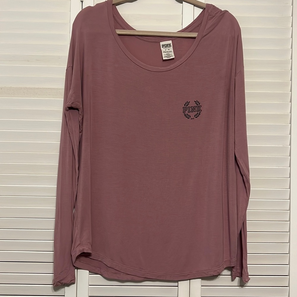 Pink Victoria’s Secret long sleeve super soft ! - Picture 1 of 3